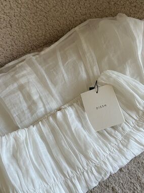 DISSH White Strapless Ruffle Blouse
